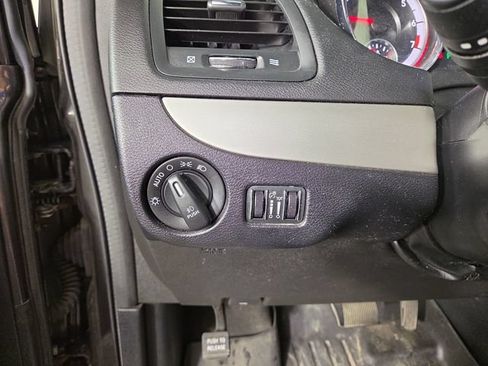 Used 2020 Dodge Grand Caravan GT FWD image 26