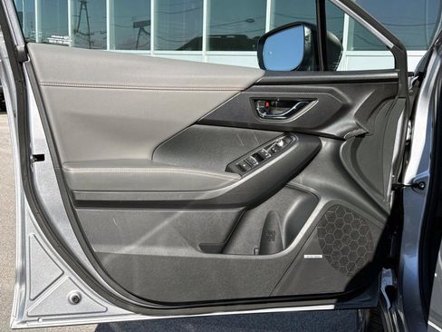 Certified 2025 Subaru Crosstrek 2.5i Limited w/ Crosstrek Mirror Package image 19