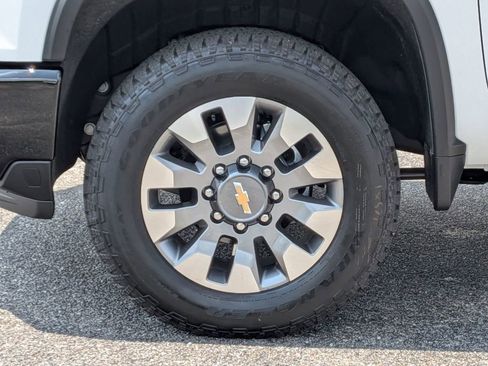 New 2026 Chevrolet Silverado 2500 Custom w/ Custom Value Package AWD/4WD image 11
