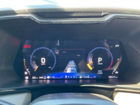 Used 2024 Chevrolet Colorado ZR2 w/ ZR2 Convenience Package III AWD/4WD image 4