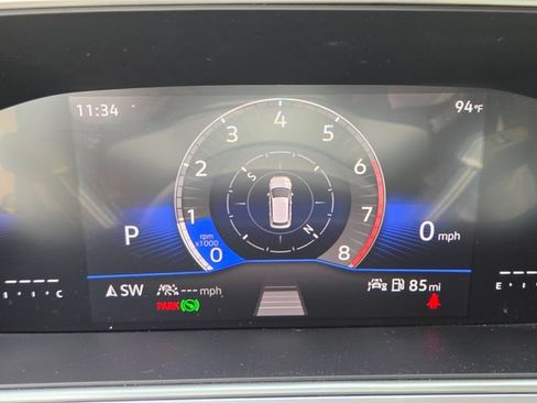 Certified 2025 Volkswagen Taos SE FWD image 20