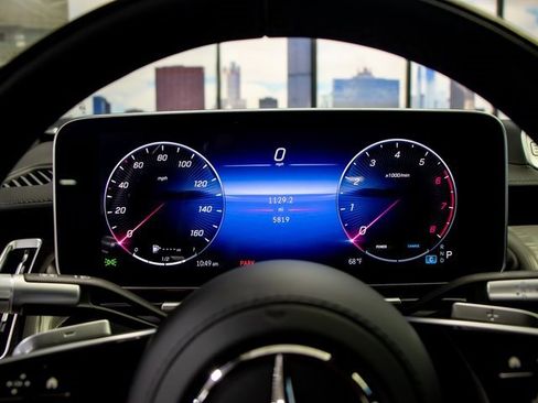 Certified 2024 Mercedes-Benz S 500 4MATIC image 17