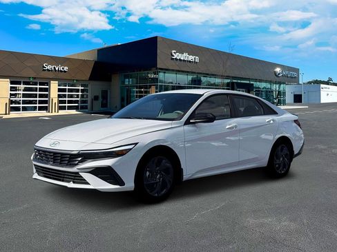 New 2026 Hyundai Elantra Sport FWD image 2