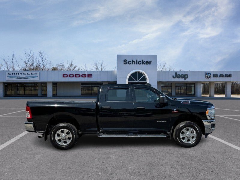 Used 2023 RAM 3500 Big Horn w/ Level 1 Equipment Group AWD/4WD image 2