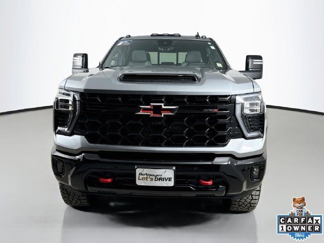 Used 2025 Chevrolet Silverado 2500 ZR2 w/ Technology Package AWD/4WD image 8