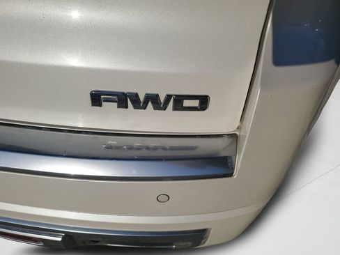 Used 2013 GMC Acadia Denali image 5