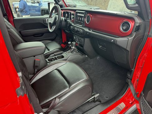 Used 2023 Jeep Wrangler Rubicon w/ Steel Bumper Group image 13