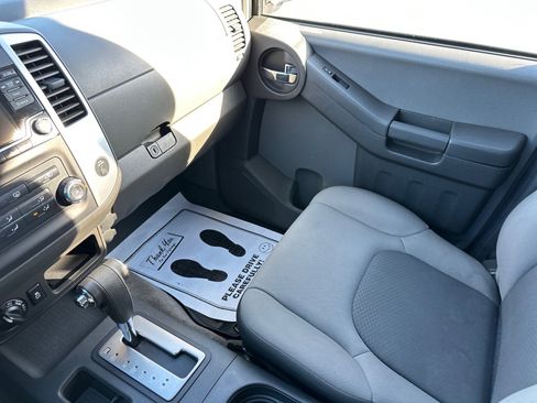 Used 2015 Nissan Xterra PRO-4X image 42
