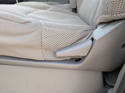 Used 2021 Nissan Frontier SV w/ Midnight Edition Floor Mats image 23