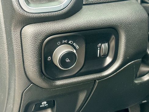 Used 2024 RAM 1500 Laramie RWD image 10