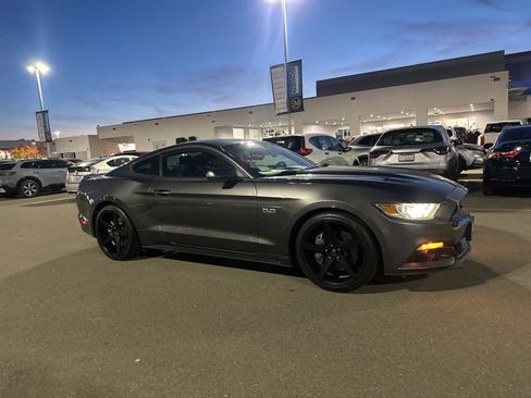 Used 2017 Ford Mustang GT image 2