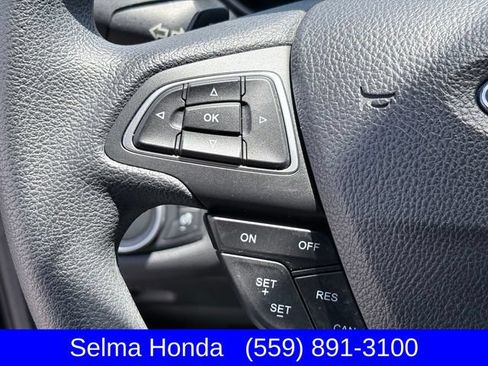 Used 2017 Ford Escape SE FWD image 12