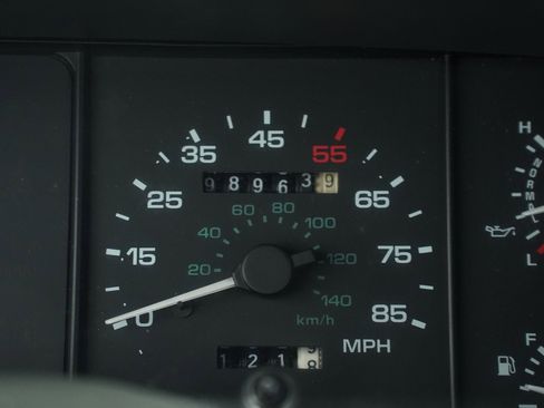 Used 1992 Ford Mustang LX image 32