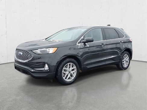 Used 2023 Ford Edge SEL w/ Convenience Package image 4