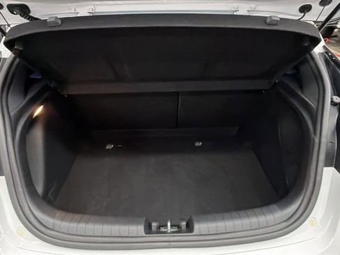 Used 2022 Hyundai Veloster N image 25