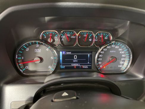 Used 2018 Chevrolet Silverado 1500 LT w/ All Star Edition image 29