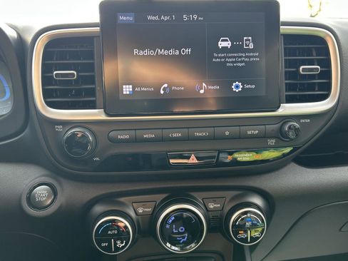 Certified 2024 Hyundai Venue SEL image 16