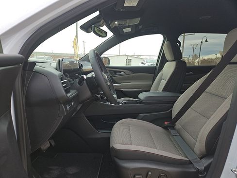 New 2026 Chevrolet Traverse LT w/ Driver Confidence Package image 15