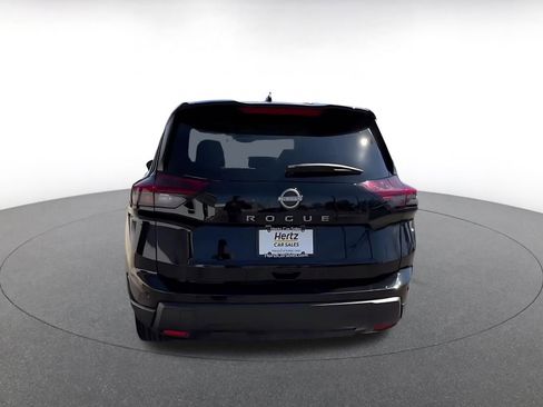 Used 2025 Nissan Rogue SV image 12