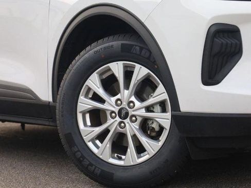 Used 2025 Ford Escape Active AWD/4WD image 3