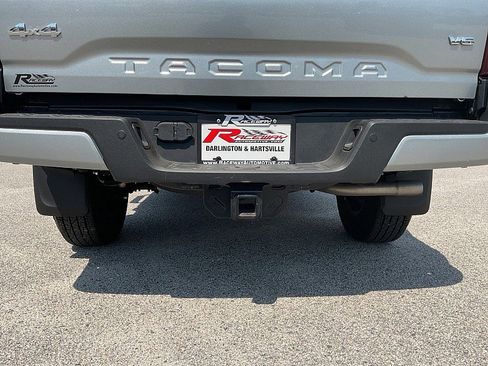 Used 2023 Toyota Tacoma SR5 image 17
