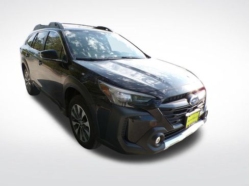 Used 2023 Subaru Outback Limited AWD/4WD image 9