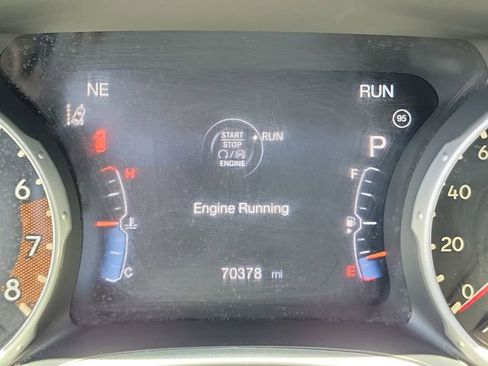 Used 2020 Jeep Compass Latitude w/ Popular Equipment Group FWD image 27