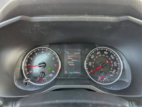 Used 2021 Toyota RAV4 XLE image 16