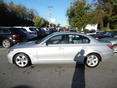 Used 2008 BMW 535i Sedan w/ Premium Pkg image 2
