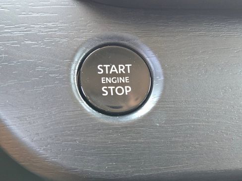 New 2025 Nissan Murano SV image 29