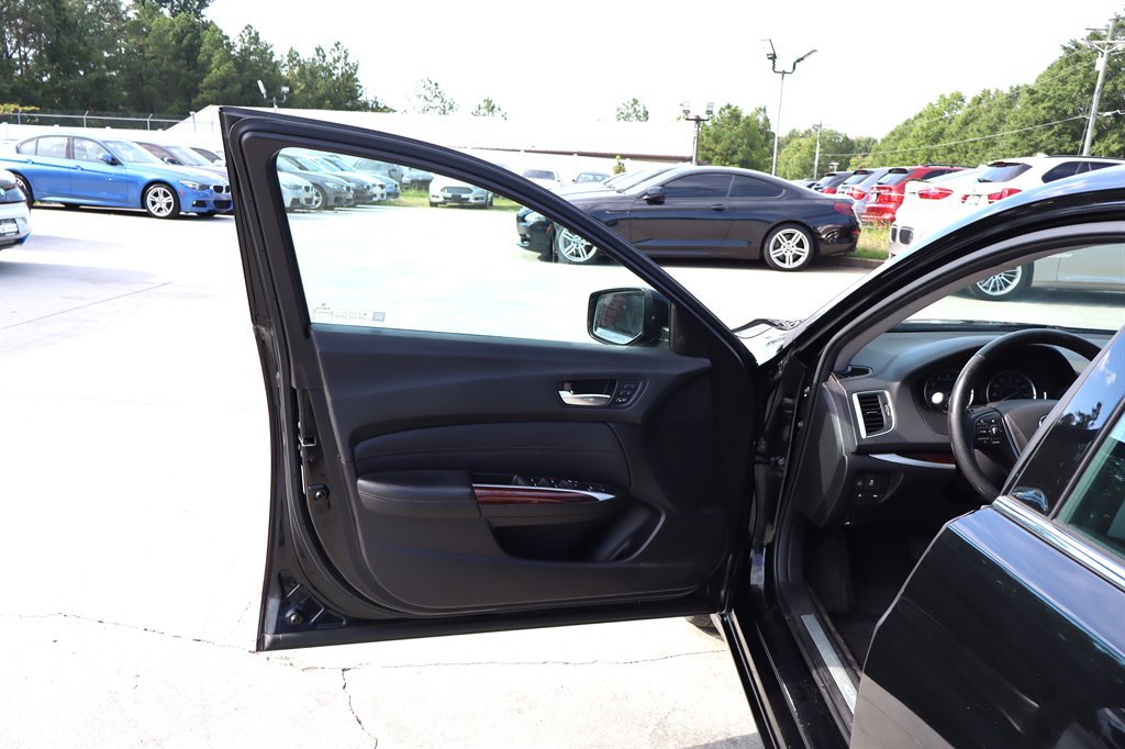 Used 2015 Acura TLX w/ Technology Package FWD image 34