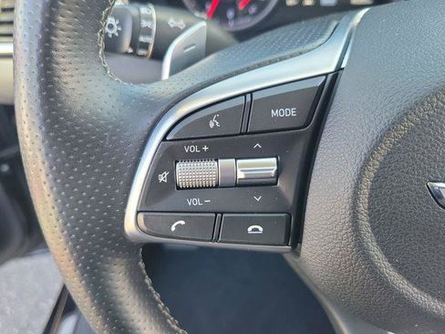 Used 2019 Genesis G70 2.0T Advanced RWD image 24
