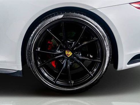 Used 2019 Porsche 911 Carrera 4S AWD/4WD image 18
