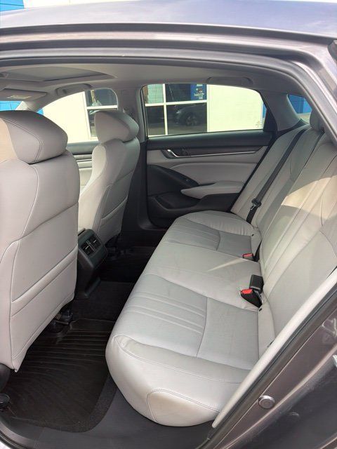 Used 2018 Honda Accord EX-L image 11