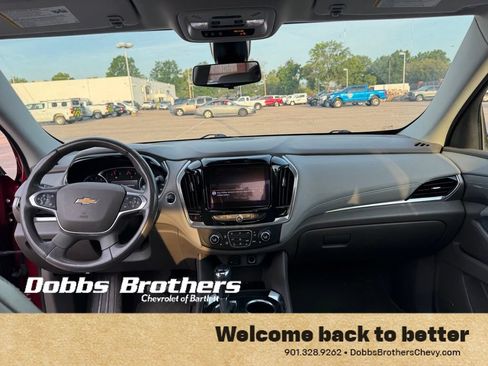 Used 2020 Chevrolet Traverse LT w/ LT Premium Package FWD image 15
