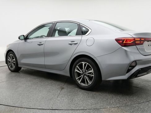 Used 2024 Kia Forte LXS FWD image 6