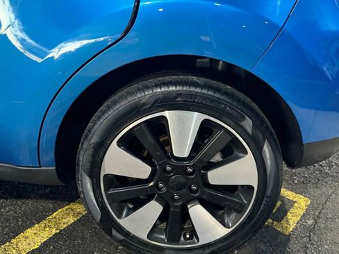 Used 2018 Kia Soul + image 32