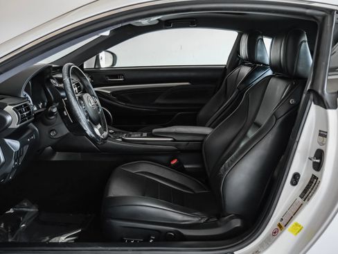 Used 2016 Lexus RC 350 w/ Luxury Package RWD image 3