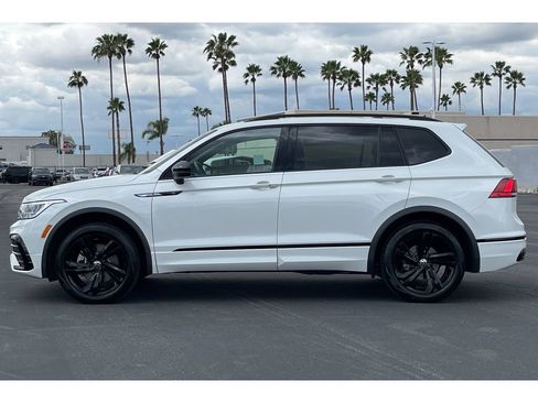 Used 2023 Volkswagen Tiguan SE R-Line FWD image 2