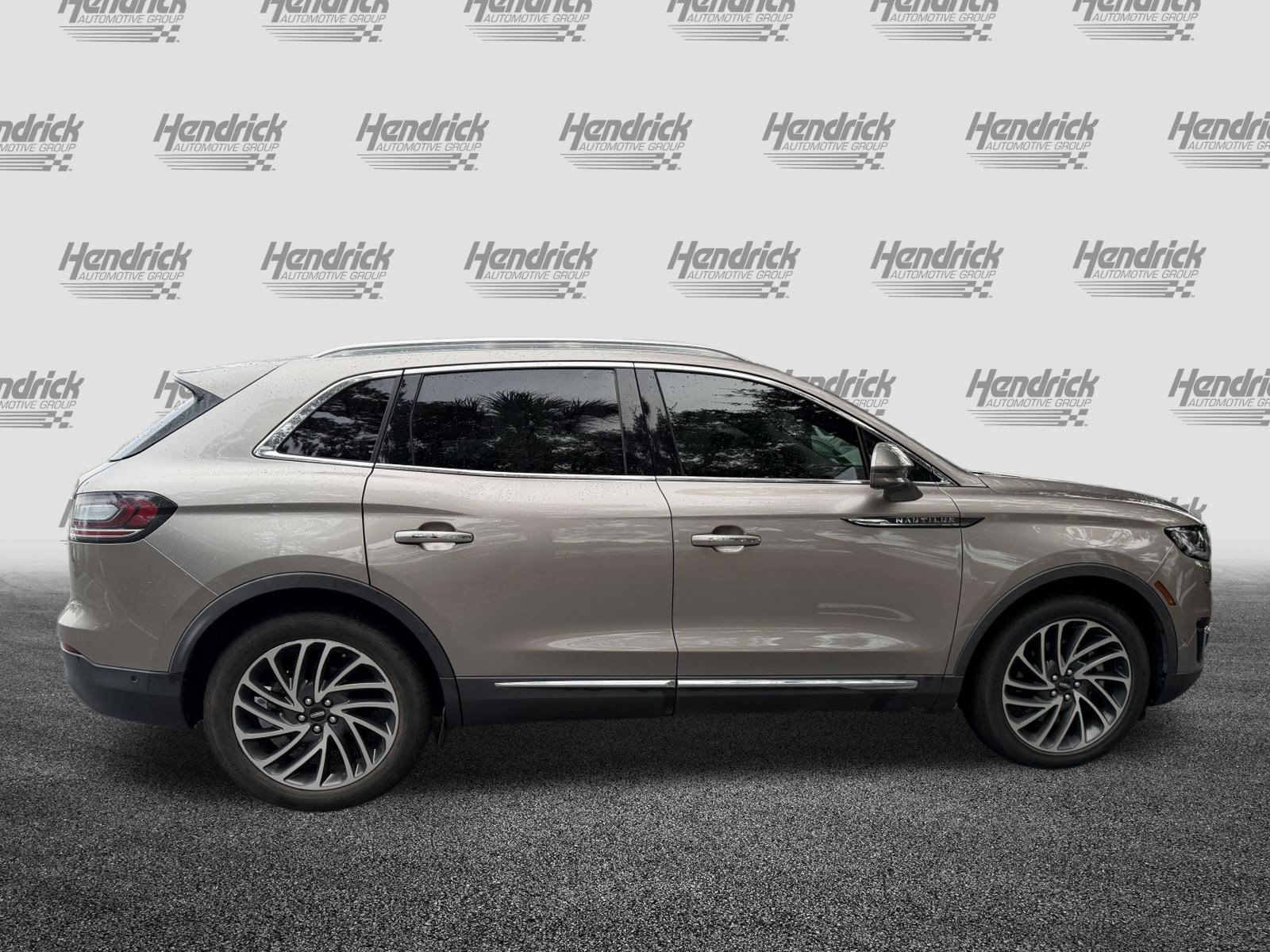 Used 2020 Lincoln Nautilus Reserve w/ Equipment Group 201A FWD image 10