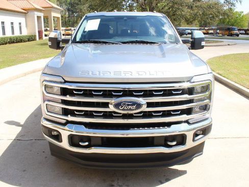 Used 2023 Ford F250 Lariat w/ Chrome Package image 6