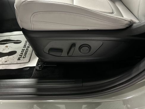 Used 2025 Hyundai Santa Cruz SEL image 11