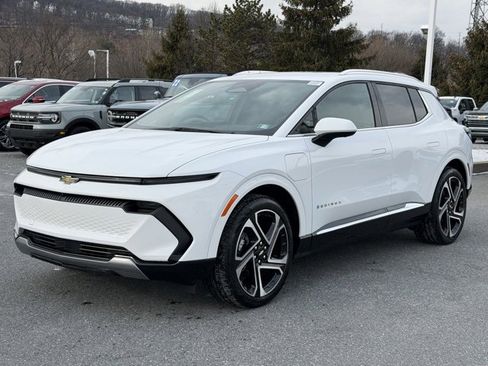 New 2026 Chevrolet Equinox EV LT image 10