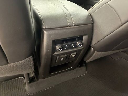 Certified 2022 Chevrolet Traverse Premier AWD/4WD image 19