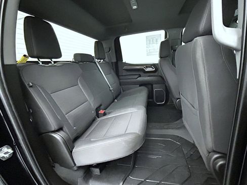 Used 2023 Chevrolet Silverado 1500 LT image 18