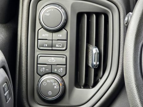 Certified 2023 Chevrolet Silverado 1500 Custom image 36