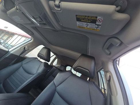 Used 2021 Toyota RAV4 XLE Premium image 7