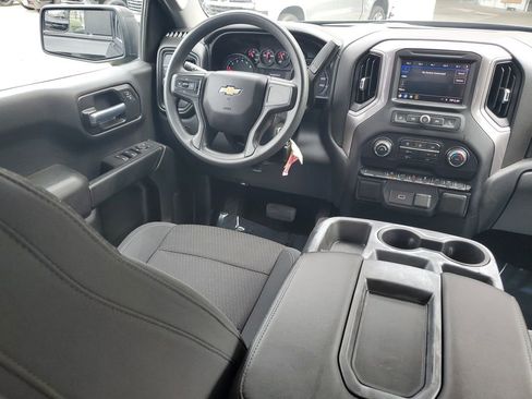 Used 2020 Chevrolet Silverado 1500 Custom w/ Custom Value Package RWD image 11