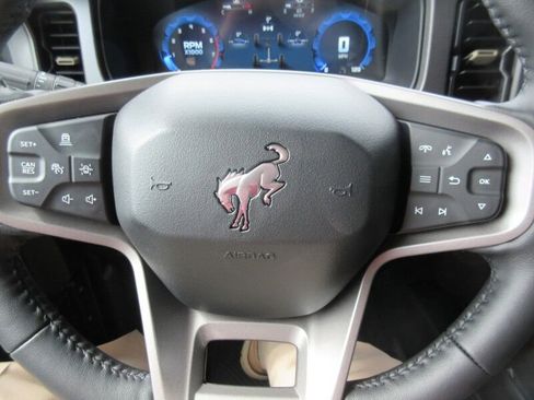 New 2025 Ford Bronco Badlands image 31