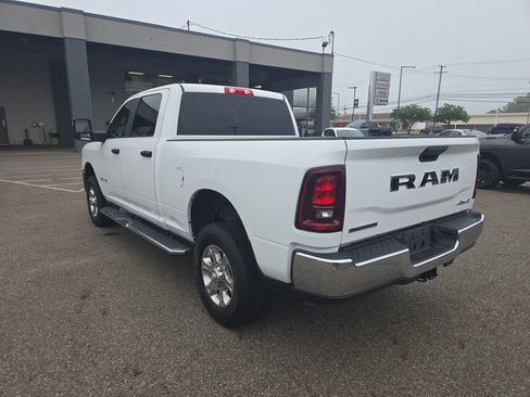 Used 2026 RAM 2500 Big Horn AWD/4WD image 7